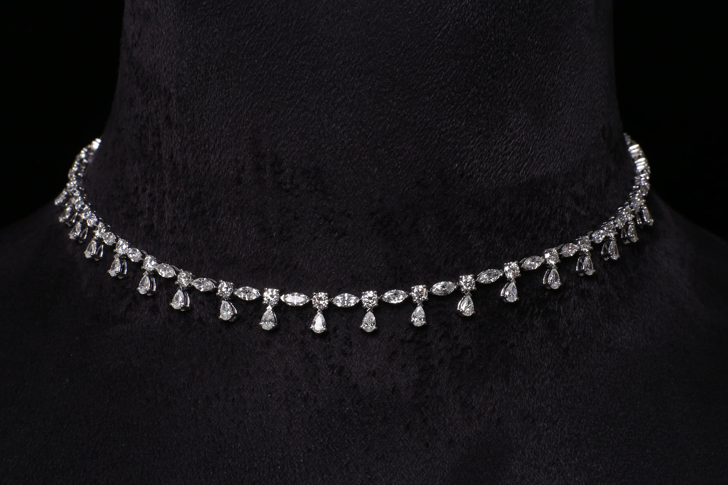 Cascade d'Étoiles Collier