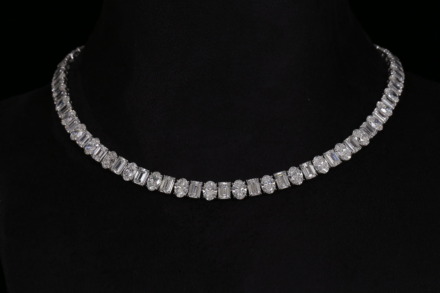 Élégance Éternelle Collier